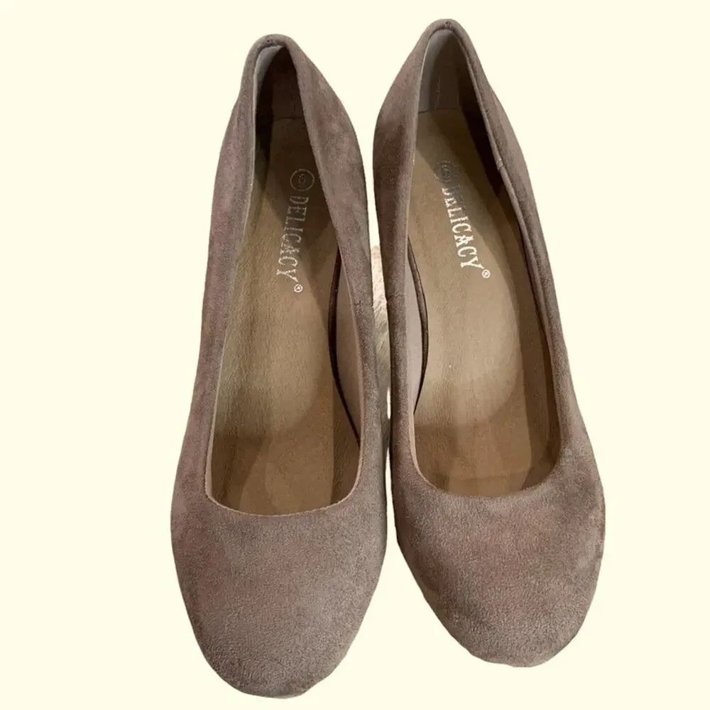 Delicacy shoes. Pumps faux suede leather. Size‎ 8. Warm beige. - Picture 5 of 11